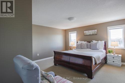 1451 Howlett Circle, London North, ON - Indoor Photo Showing Bedroom