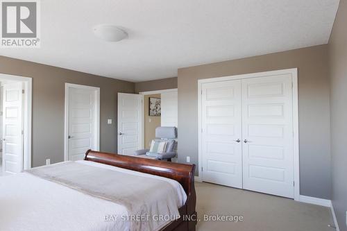 1451 Howlett Circle, London North, ON - Indoor Photo Showing Bedroom
