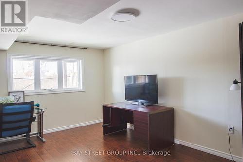 1451 Howlett Circle, London North, ON - Indoor