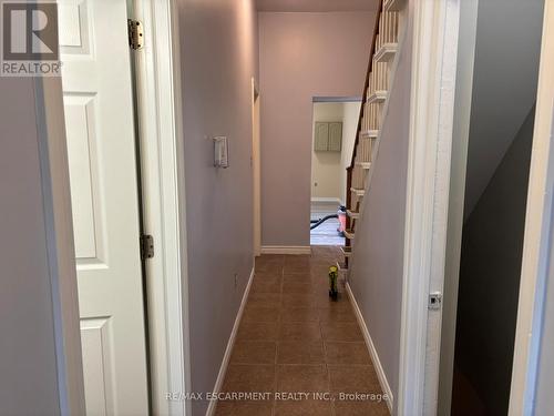 124 Cathcart Street, Hamilton, ON - Indoor Photo Showing Other Room