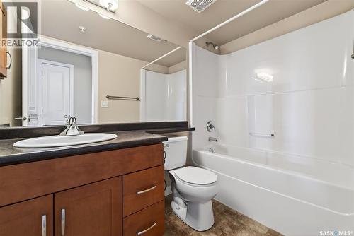 104 2311 Windsor Park Road, Regina, SK - Indoor Photo Showing Bathroom