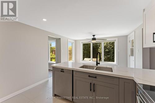 5722 Kemplane Court, Ottawa, ON - Indoor Photo Showing Kitchen With Double Sink