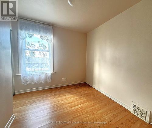 844 Queen Street, North Bay (Ferris), ON - Indoor Photo Showing Other Room