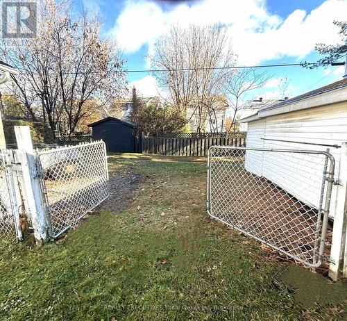 Gate to Laneway - 844 Queen Street, North Bay (Ferris), ON - Outdoor