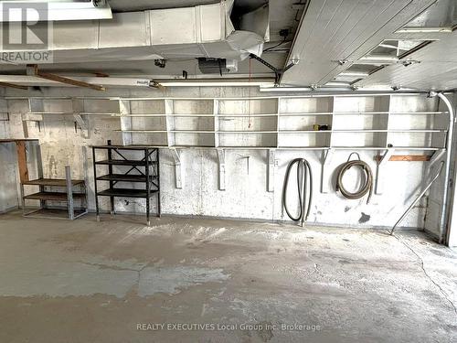 844 Queen Street, North Bay (Ferris), ON - Indoor Photo Showing Garage