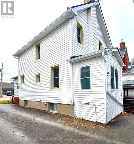 844 Queen Street, North Bay (Ferris), ON - Outdoor