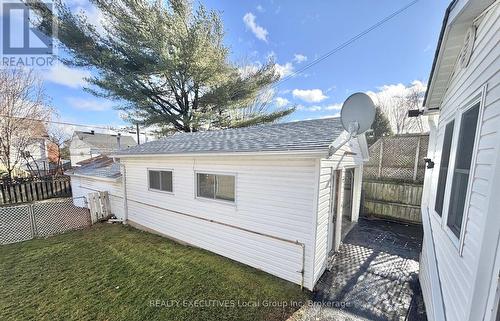 844 Queen Street, North Bay (Ferris), ON - Outdoor With Exterior