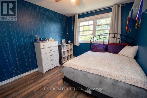 1456 Firwood Crescent, Peterborough (Monaghan Ward 2), ON - Indoor Photo Showing Bedroom