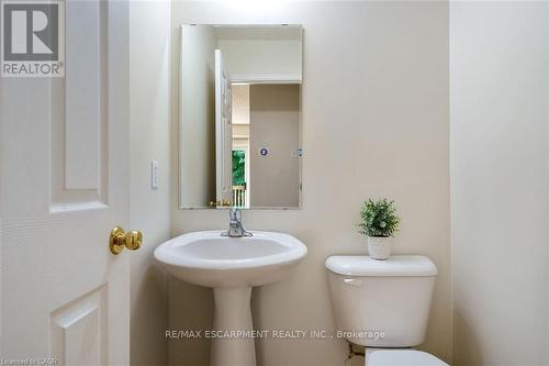 P87 - 175 David Bergey Drive, Kitchener, ON - Indoor Photo Showing Bathroom