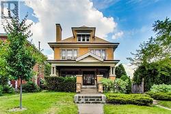 LOWER LEVEL - 142 EMERALD STREET S  Hamilton, ON L8N 2V5