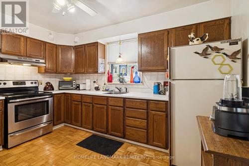 127 Lake Avenue, Richmond Hill, ON - Indoor Photo Showing Kitchen
