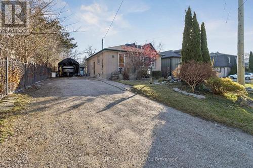 127 Lake Avenue, Richmond Hill, ON - Outdoor