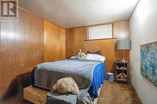 127 Lake Avenue, Richmond Hill, ON - Indoor Photo Showing Bedroom