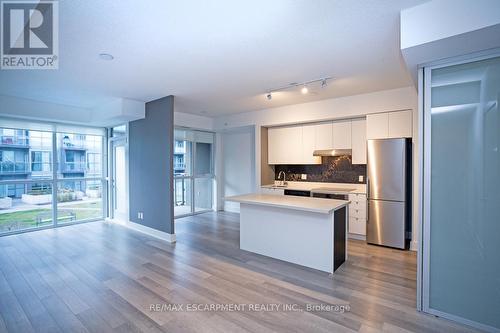 C301 - 5260 Dundas Street, Burlington, ON - Indoor Photo Showing Kitchen