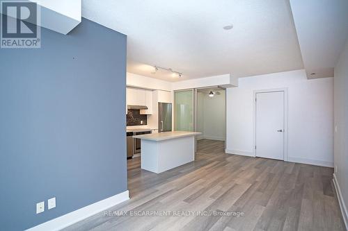 C301 - 5260 Dundas Street, Burlington, ON - Indoor