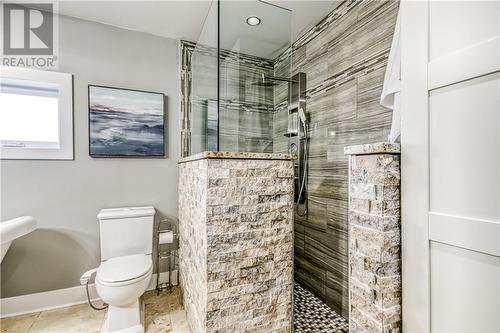 2224 Hulda Street, Sudbury, ON - Indoor Photo Showing Bathroom
