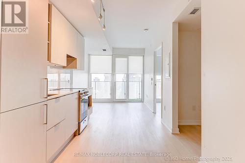 2912 - 3900 CONFEDERATION PARKWAY  Mississauga, ON L5B 0M3