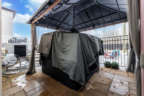 Cour - 2345 Rue Du Passerin, Laval (Sainte-Rose), QC - Indoor