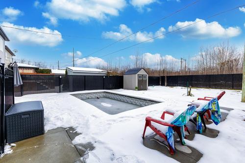 Piscine - 2345 Rue Du Passerin, Laval (Sainte-Rose), QC - Outdoor