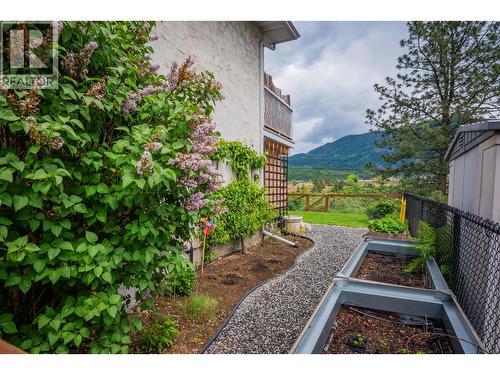 1923 Riverside Crescent, Castlegar, BC - Outdoor
