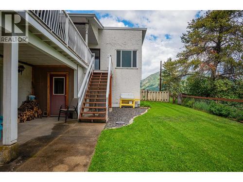 1923 Riverside Crescent, Castlegar, BC - Outdoor
