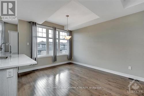 610 Lauraleaf Crescent, Ottawa, ON - Indoor Photo Showing Other Room