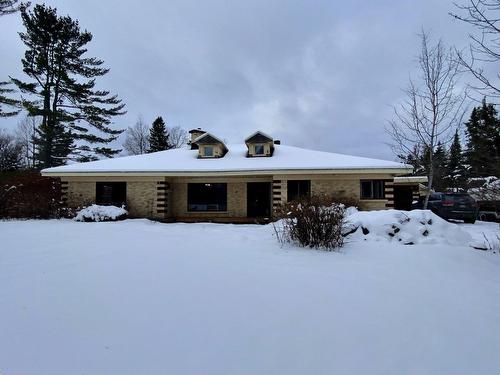 2942 Rue de la Rivière-Nelson  Québec (La Haute-Saint-Charles), QC G2A 1A2