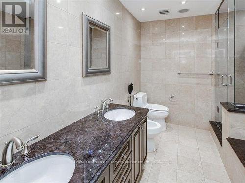 Ph1605 - 71 Charles Street E, Toronto, ON - Indoor Photo Showing Bathroom