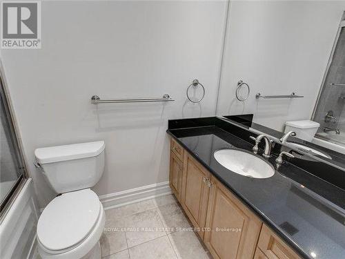 Ph1605 - 71 Charles Street E, Toronto, ON - Indoor Photo Showing Bathroom