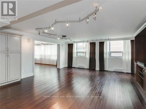 Ph1605 - 71 Charles Street E, Toronto, ON - Indoor Photo Showing Other Room