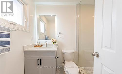 4797 Rosebush Road, Mississauga, ON - Indoor Photo Showing Bathroom