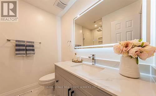 4797 Rosebush Road, Mississauga, ON - Indoor Photo Showing Bathroom