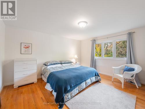 1463 Albion Avenue, Oakville (Mo Morrison), ON - Indoor Photo Showing Bedroom