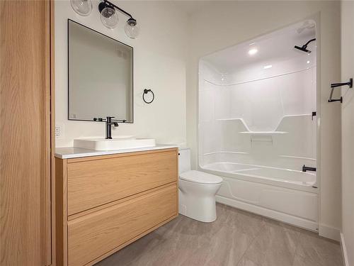 23 Silky Way, Brandon, MB - Indoor Photo Showing Bathroom
