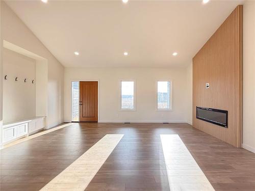 23 Silky Way, Brandon, MB - Indoor Photo Showing Other Room