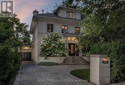 428 RUSSELL HILL ROAD  Toronto, ON M5P 2S3