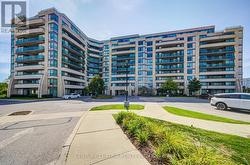 812 - 75 NORMAN BETHUNE AVENUE  Richmond Hill, ON L4B 0B6