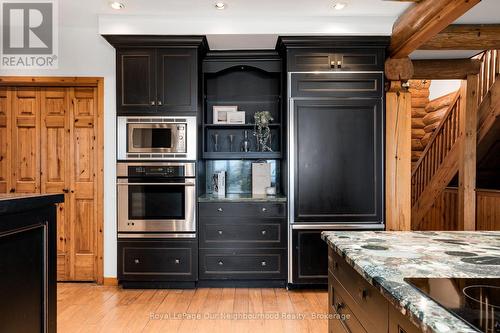 3741 Lakeshore Road E, Clarington, ON - Indoor Photo Showing Kitchen