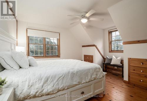 3741 Lakeshore Road E, Clarington, ON - Indoor Photo Showing Bedroom