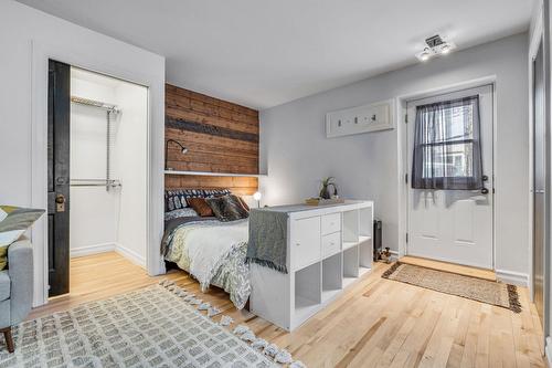 Chambre à coucher - 12-370 Ch. Ste-Foy, Québec (La Cité-Limoilou), QC - Indoor Photo Showing Bedroom