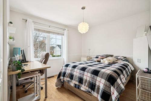 Bedroom - 35 Rue De Ségovie, Candiac, QC - Indoor Photo Showing Bedroom