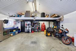 Garage - 