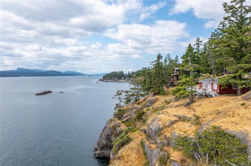 37177 Schooner Way, Pender Island, BC 