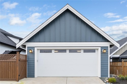 682 Briarwood Dr, Parksville, BC 