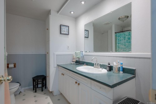 2477 Enefer Rd, Nanaimo, BC 