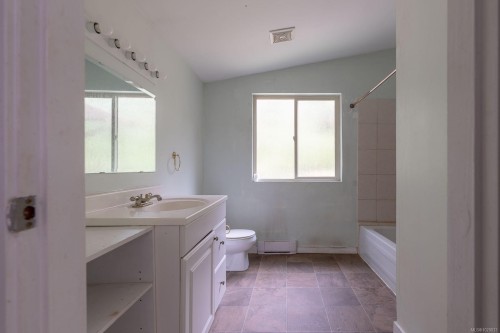 2477 Enefer Rd, Nanaimo, BC 