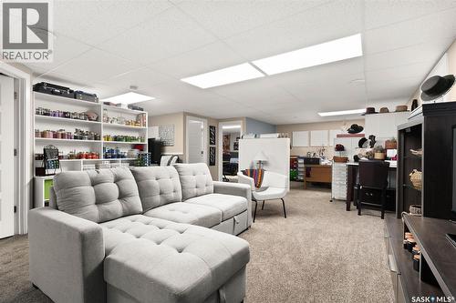 5061 Snowbirds Crescent, Regina, SK - Indoor