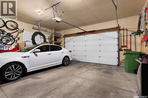 5061 Snowbirds Crescent, Regina, SK - Indoor Photo Showing Garage