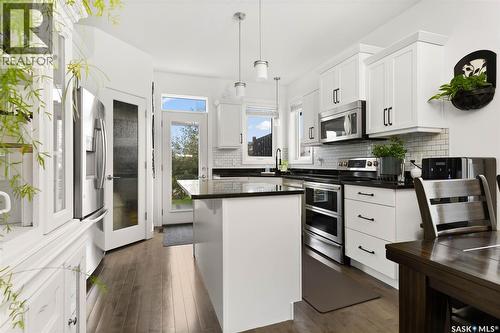 5061 Snowbirds Crescent, Regina, SK - Indoor Photo Showing Kitchen With Upgraded Kitchen