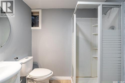 3205 Grant Road, Regina, SK - Indoor Photo Showing Bathroom